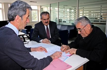 Araç, öğrencileri için çalışıyor