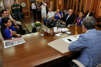 Şampiyonlara birer kese altın