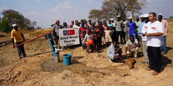 Zimbabve’ye uzanan dost eli