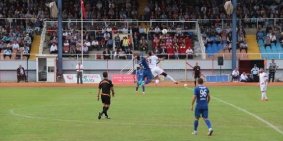 Lider beraberliğe razı oldu
