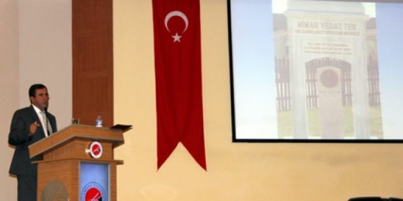 İlk dersi eski vali verdi