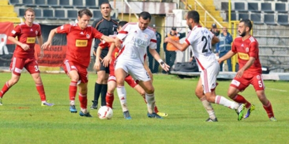 Emin adımlarla şampiyonluğa yürüyor