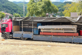 841623584