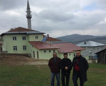 Kayı Köylü iş adamlarından vefa