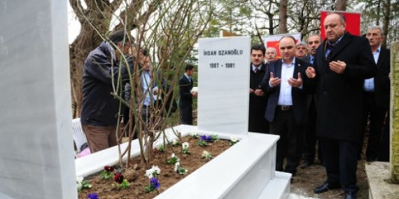 Ozanoğlu kabri başında anıldı