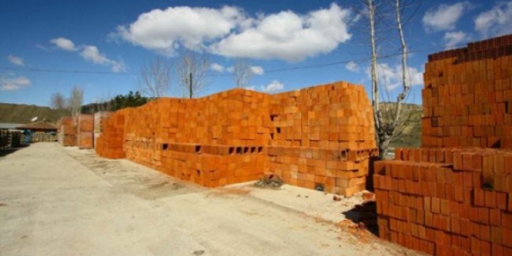 Tuğla fabrikaları üretime başladı