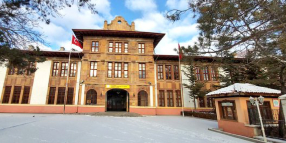 Usta Öğrenciler Yetişecek