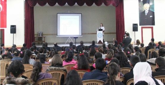 Tosya’da ”Diş Sağlığı” konferansı