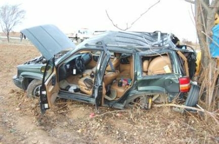 Cenaze yolunda kaza: 2 yaralı