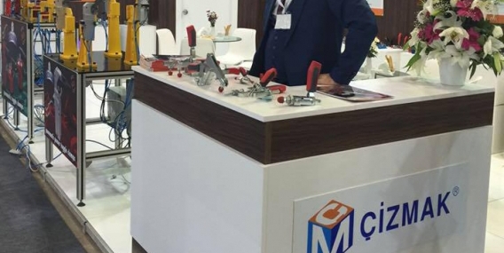 37 yıldır kalıba sınır çiziyor