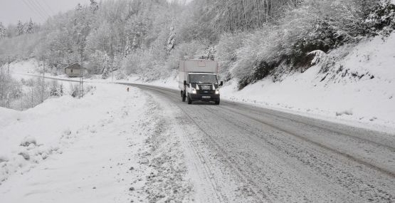 İnebolu’da kar yağışı etkili oldu