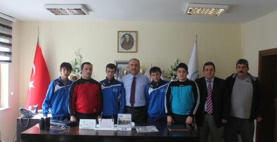 Güreşçilerden Akbıyık’a ziyaret