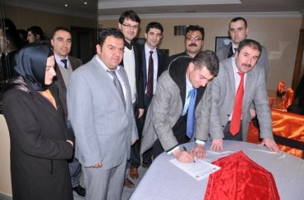 ”Özgürlük İçin 10 Milyon İmza” kampanyası