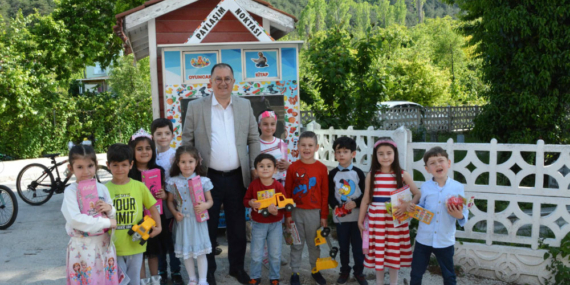 Belediyeden Çocuklara ‘‘Kitap Ve Oyuncak Kumbarası’’