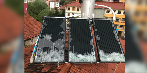 Dolu yıktı geçti
