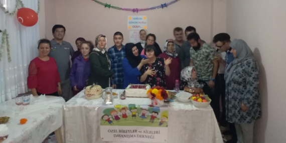Özel bireylere aile sıcaklığı
