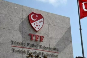 572246977