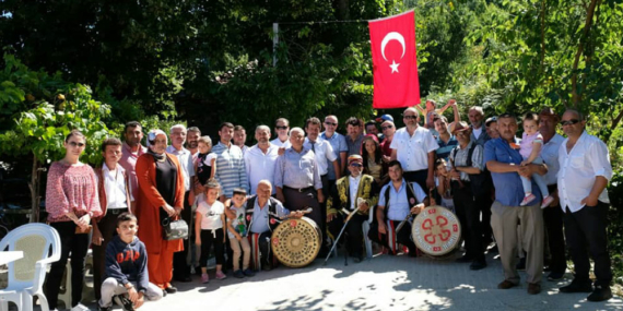 Yukarısökü Kadılar’da bayram coşkusu