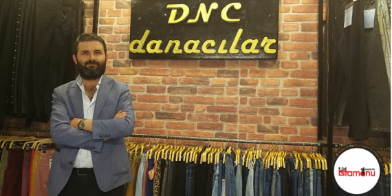 Kot modasını modelliyor