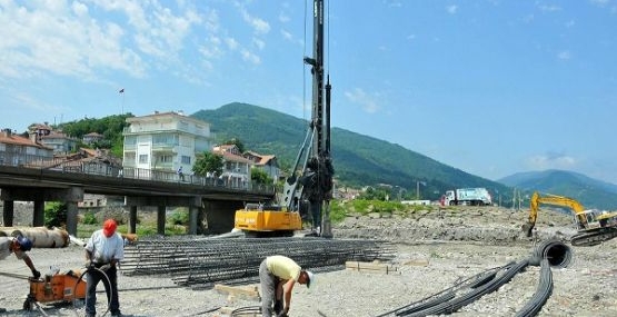 Köprülere ilk kazık çakıldı