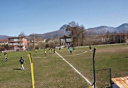 Cide futbol sahasına düzenleme