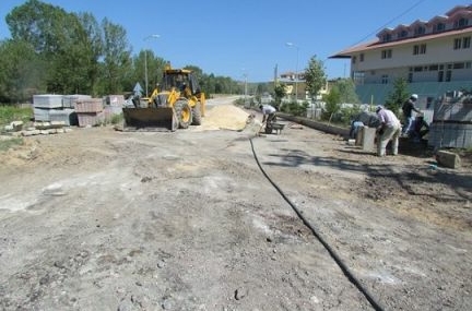 İlçe girişine duble yol