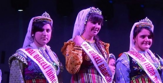 Kıyafeti giy, bursu kazan