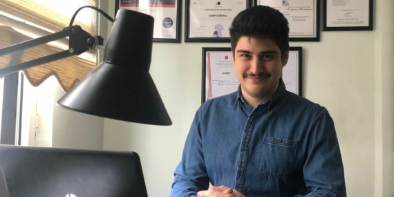 Üniversitede Kendi İşini Kurdu