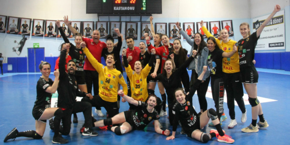 Şampiyonluk Yükleniyor…