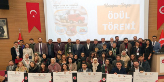 Ahşap Oyuncaklar Yarıştı