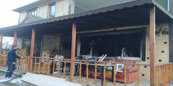 Eski Muhtar Yangında Hayatını Kaybetti