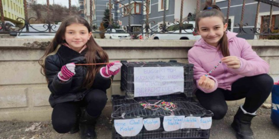 Yaşları Küçük, Yürekleri Büyük