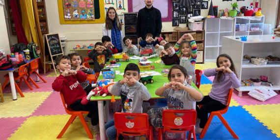 “Arkadaşım İçin Bir Oyuncak Ve Resmim”