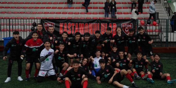ŞAMPİYON İSTANBUL KASTAMONUSPOR
