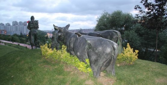 Gençler ecdadına sahip çıkıyor