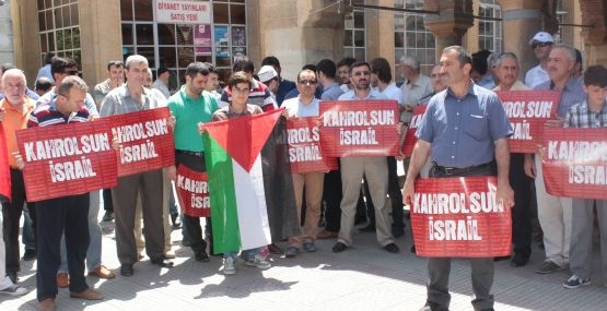 Cuma namazı sonrası İsrail’e tepki