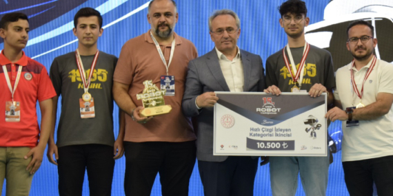 ROBOT YARIŞMASINDA KASTAMONU RÜZGARI