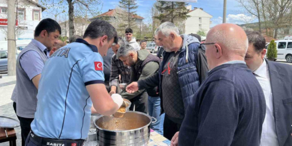 Hıdırellez’de Ekşili Pilav İkram Edildi