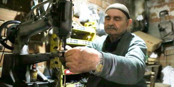 73 Senedir Ayakkabı Tamir Ediyor