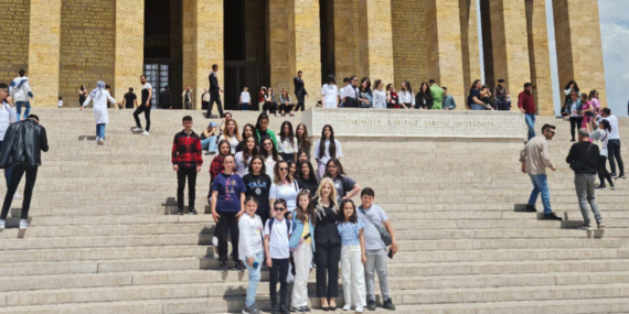 Başarılı Öğrenciler Anıtkabir’de