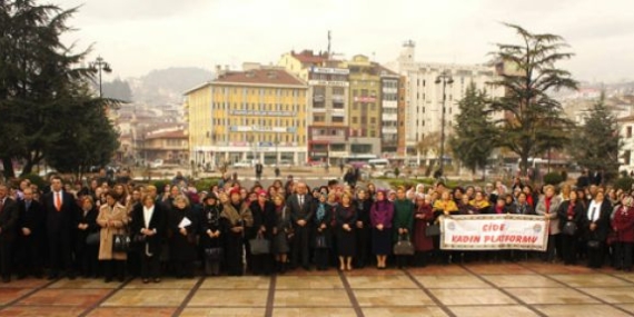 İlk kadın mitingi 95. yılında