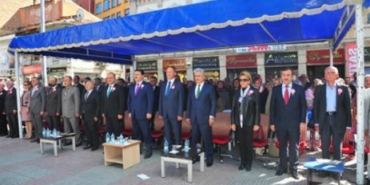 570583041