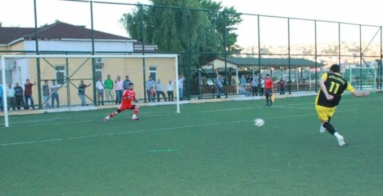 Ağlı Futbol Turnuvasının Şampiyonu Akçakese Spor