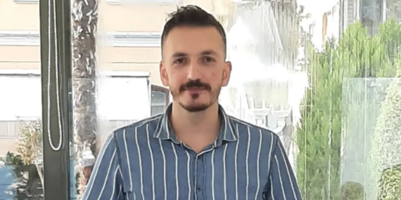 PROFESÖR OLDU