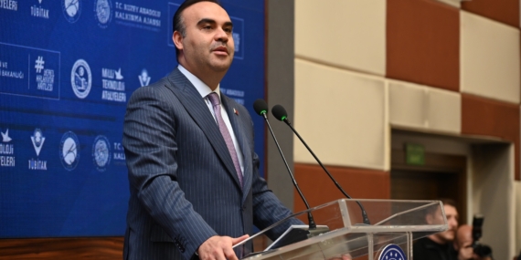 “TÜRKİYE ÜRETİMDE ZİRVEDE”