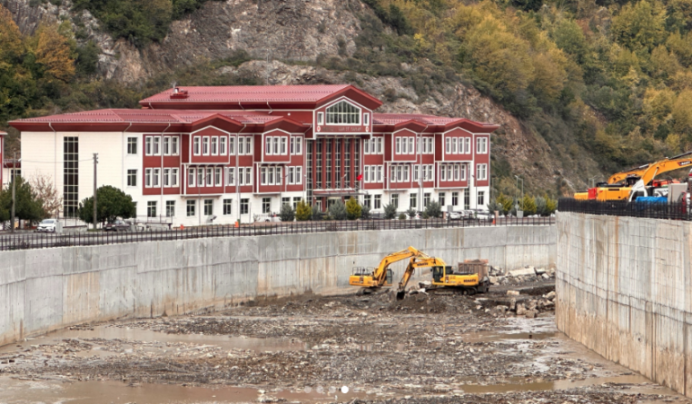 Ekran Resmi 2025-12-13 10.00.59