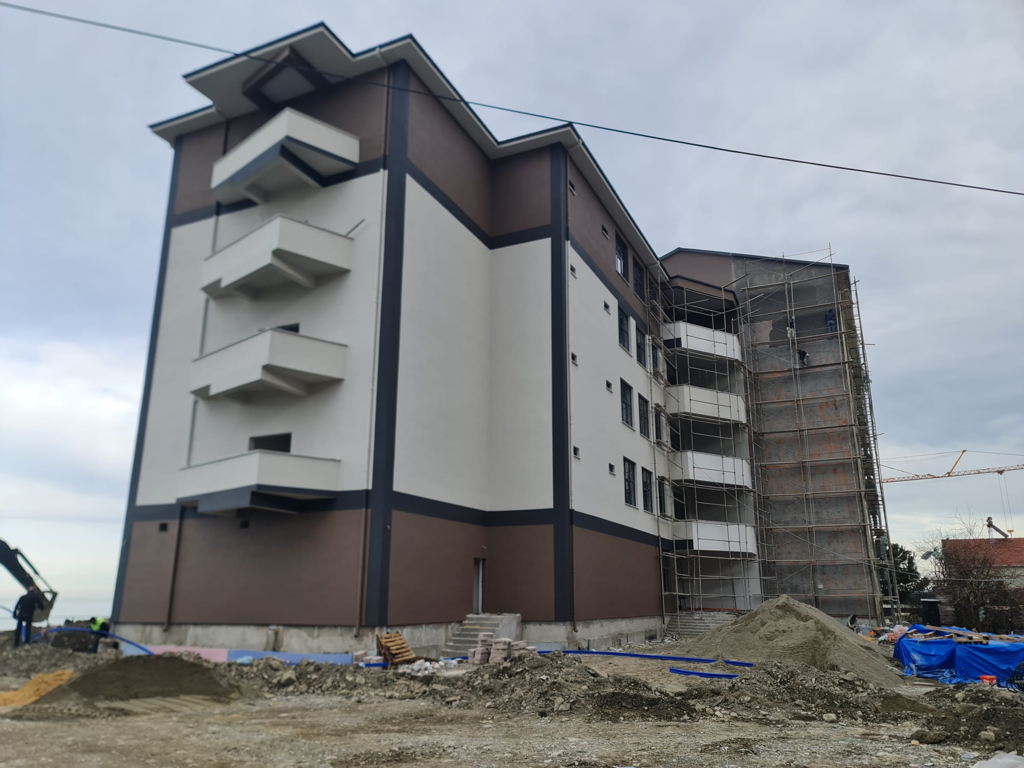 10DCC3F7-E111-435C-9AE8-E86169C71AED