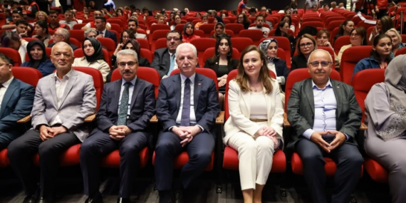 İYİLİK VE SANAT AYNI SAHNEDE BULUŞTU